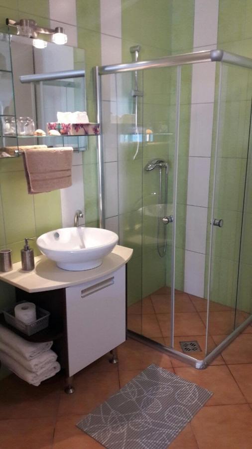 Pol-Lak Apartment Szolosgyorok ภายนอก รูปภาพ